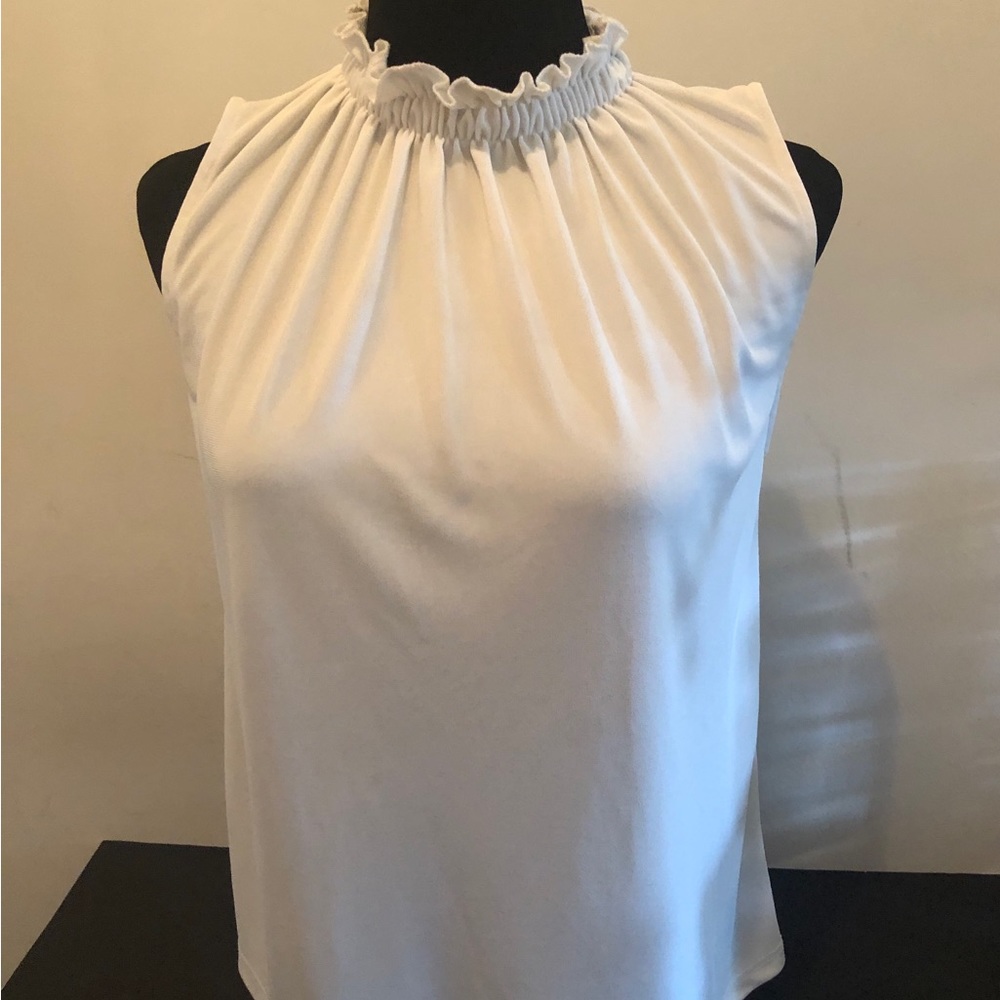 ZARA Women’s sleeveless cream blouse with ruffled neckline Size Small